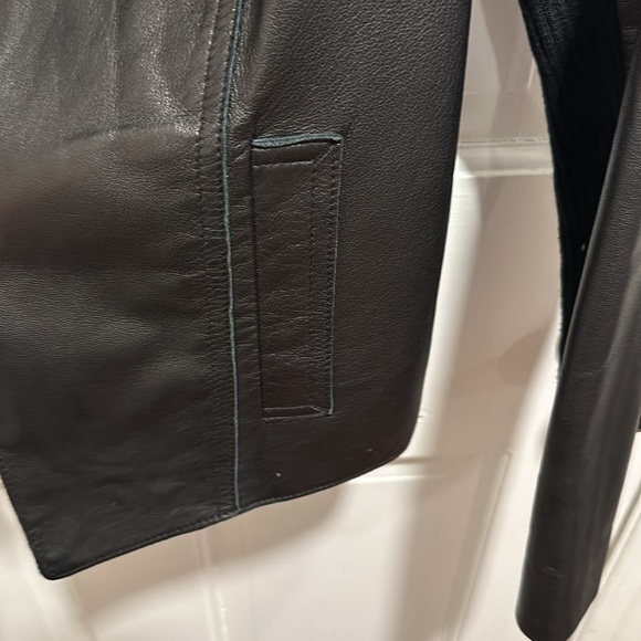 Vince Vegan Leather jacket - Picture 2 of 9